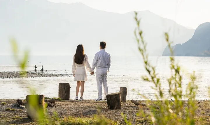 Phototour Private Photoshoot in Interlaken & Lake Brienz and Thun