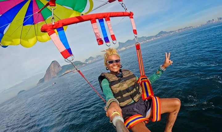 Speedboat Tour with Parasailing in Rio de Janeiro