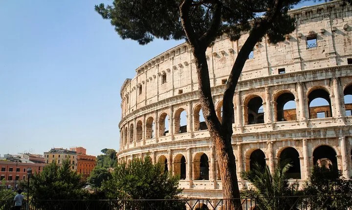 Colosseum and Mamertine Prison Tour Small Group Experience