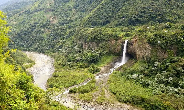 Baños & Amazon 4-day tour from Cuenca or Quito