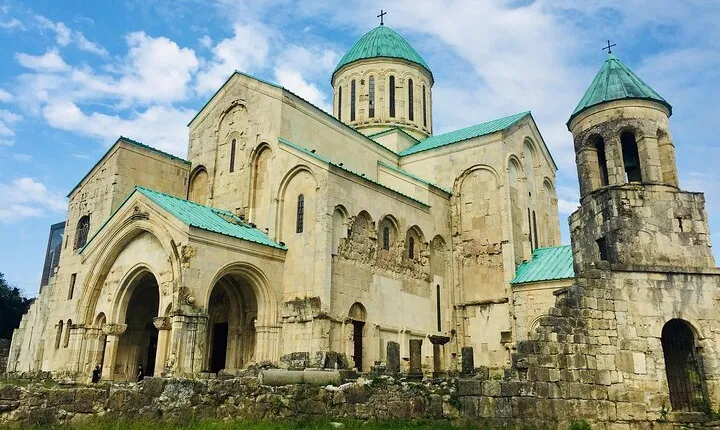 Kutaisi: Bagrati & Motsameta Religious Heritage Tour
