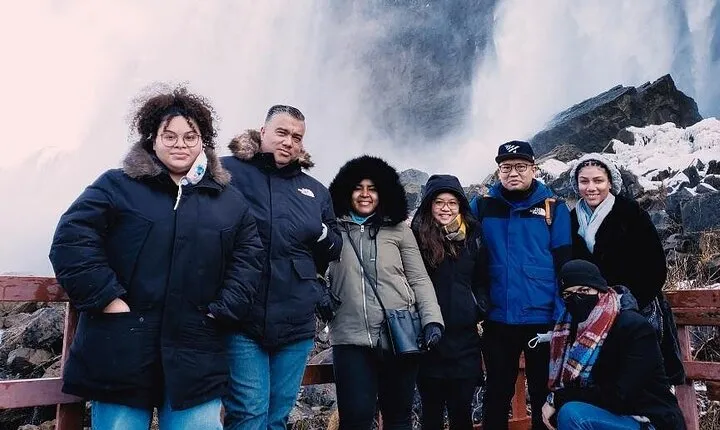 Niagara Falls USA Winter Wonderland State Park Tour with Ride