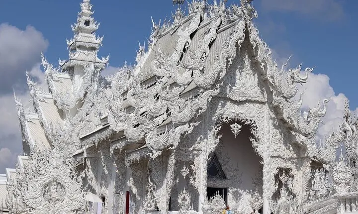 Private Tour Chiang Rai 3 Wonderful Temples & Lalitta Cafe