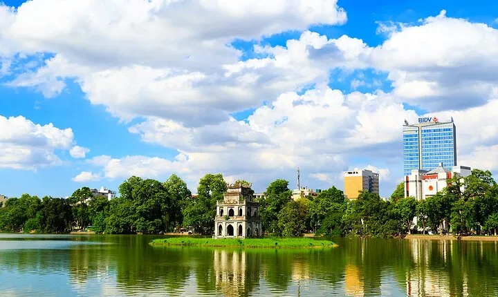 Haft Day Hanoi City Tour with Lunch and Guide