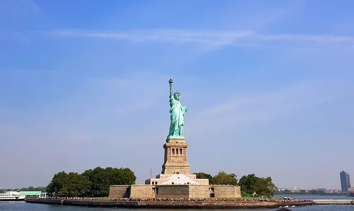 Secrets of the Statue of Liberty and Ellis Island Guided Tour