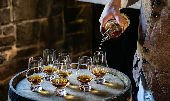 Bootleg & Barrels: A Tennessee Whiskey History Tasting Experience