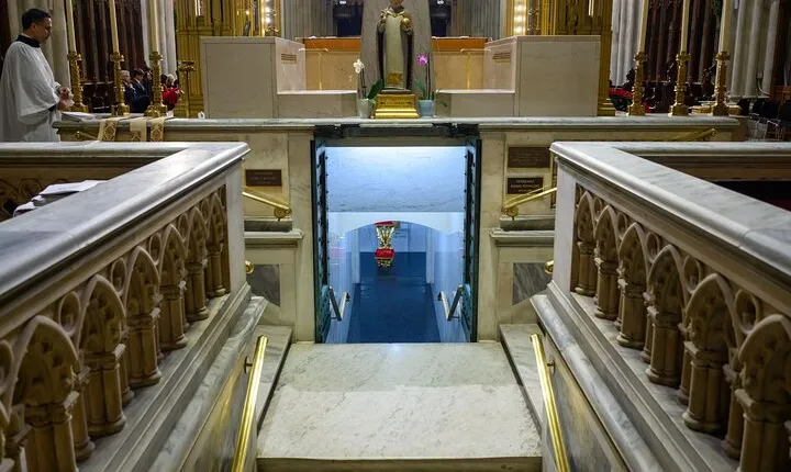St Patrick's Cathedral Official Behind the Scenes VIP Tour