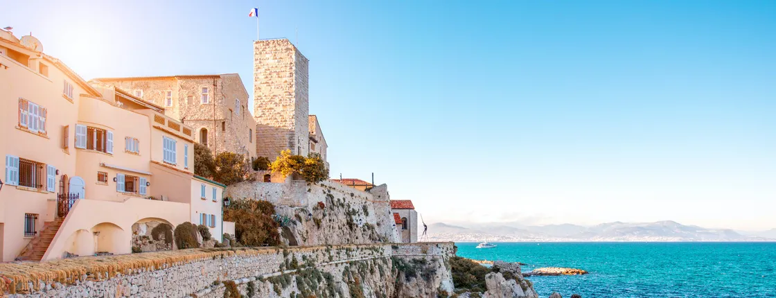 Cannes, Antibes and Saint Paul de Vence shared tour from Nice