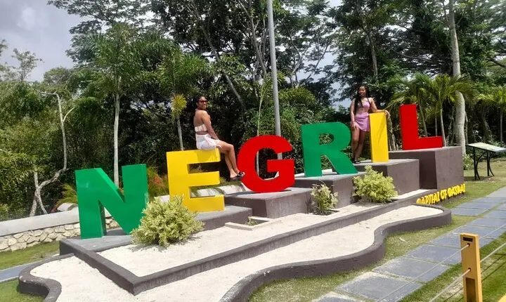 Private Seven Mile Beach Tour Optional Catamaran Cruise