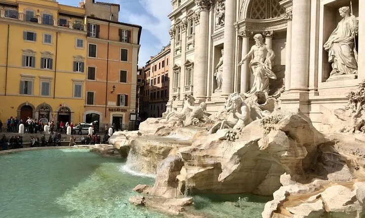Rome Squares and Fountains Walking Tour 