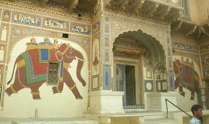  6 Day Golden Triangle Tour with Mandawa (Taj Mahal Sunrise) 