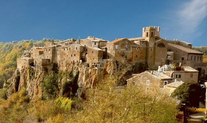 Day Trip from Rome: Calcata and Bracciano Lake - private tour