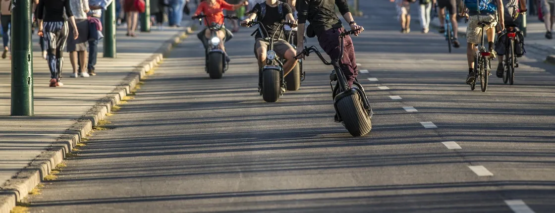 Self-guided MonsteRoller E-scooter rental in Budapest