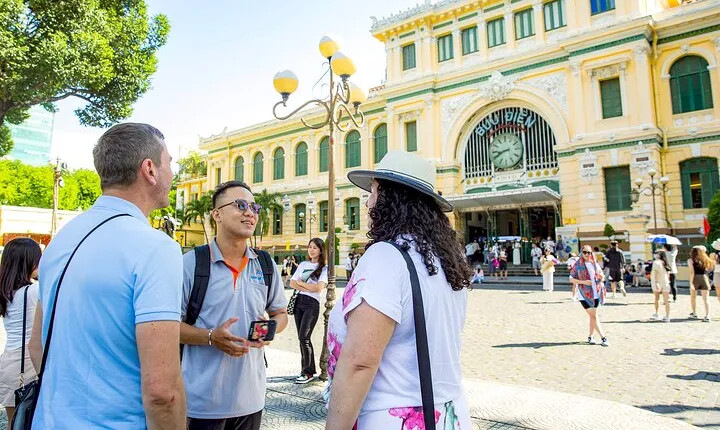 Small-group Saigon City Tour: 1-day Must-See Icons & Cyclo Ride