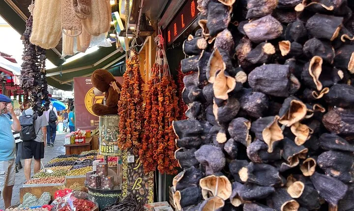Gourmet Tour of Istanbul with a local tour guide.