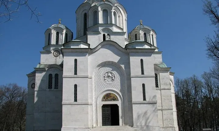 Topola: Royal Dynasty Half Day Tour from Belgrade