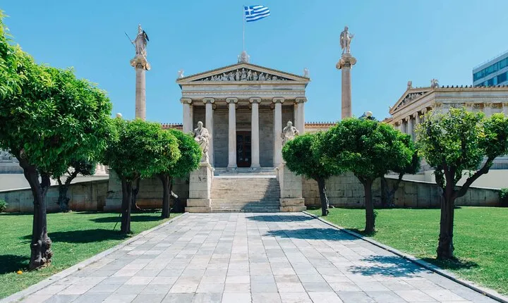 Evening Tour in Athens Essentials