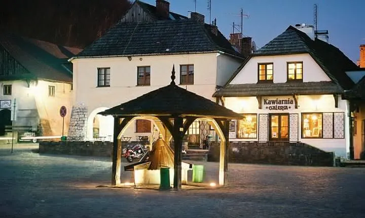 Full-Day Kazimierz Dolny Private Tour from Warsaw with Guide