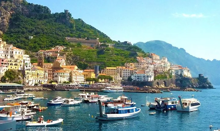 Full-Day Small-Group Pompeii and Amalfi Coast Tour from Rome