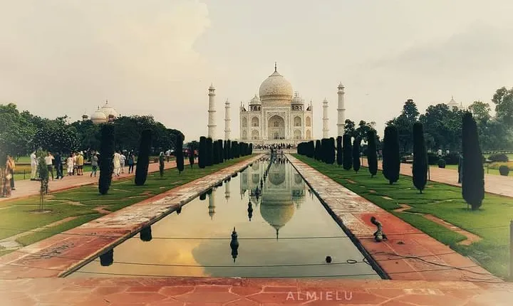 Delhi Agra and Taj Mahal Private Day Trip by Express Train with Lunch