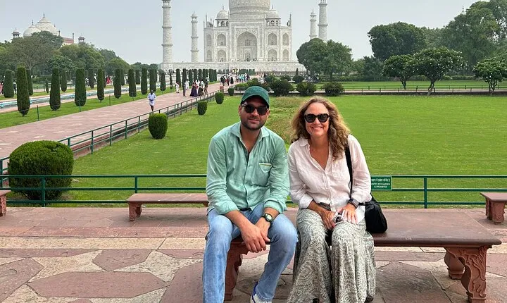 Taj Mahal and Agra Private Car Tour from Delhi with 5* Lunch