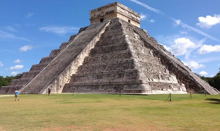 Chichen Itza Cenote Hubiku and Valladolid Private Tour with lunch