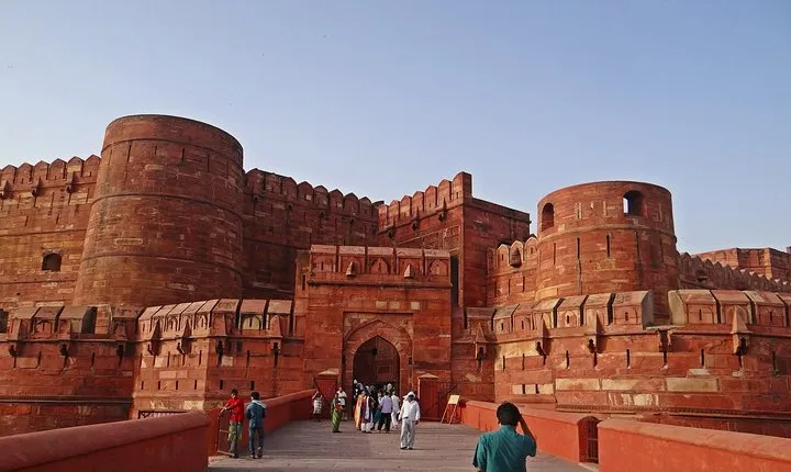 Exclusive Full-Day Tour From Delhi to Taj Mahal and Agra 