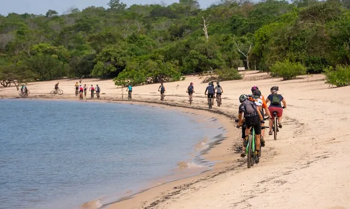 Bike trip from Alter do Chão to Ponta de Pedras Beach