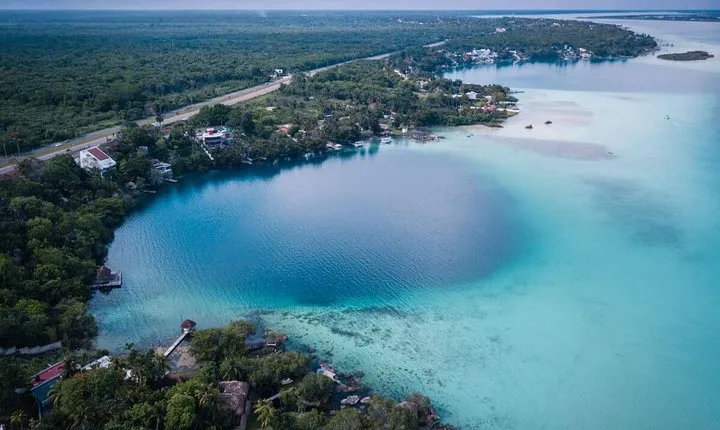 Magical BACALAR TOUR with Pontoon Boat ride. (Transportation + Breakfast + Food)