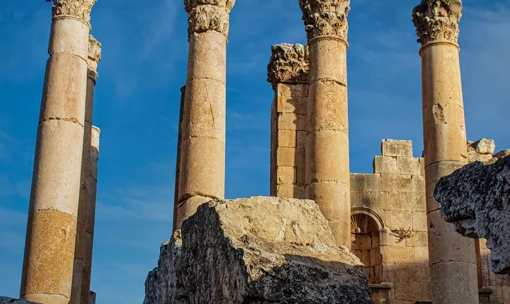 Private Full-Day Dead Sea & Jerash Tour from Amman or Airport