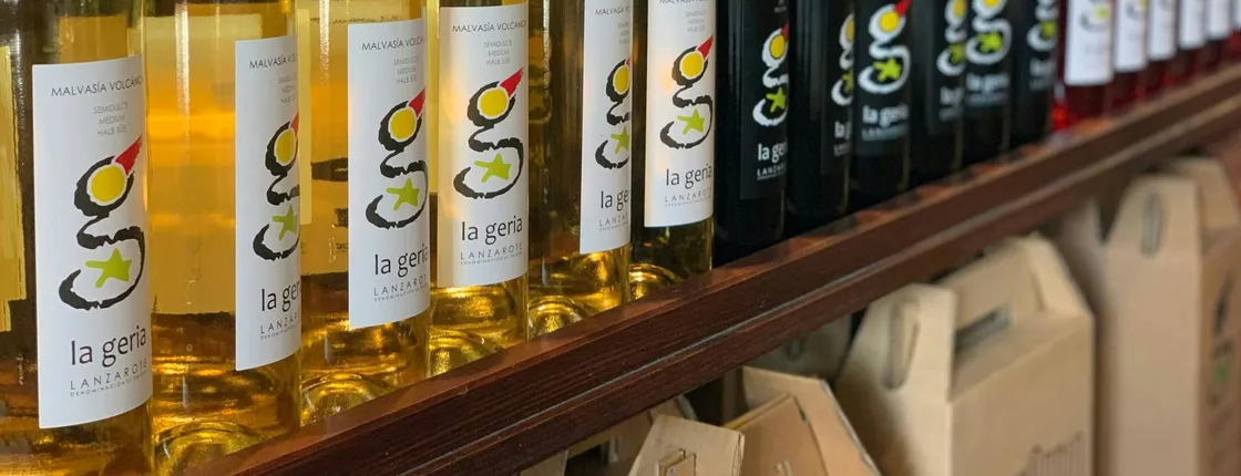 Guided wine-tasting tour of three Lanzarote vineyards
