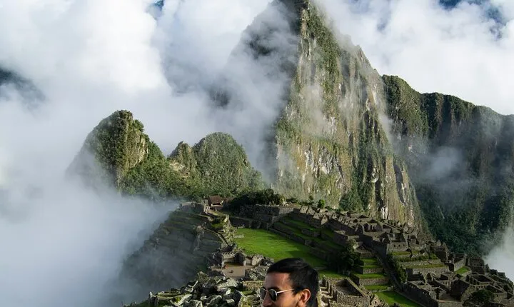2-Day Sacred Valley & Machu Picchu with Pisac - Small Group