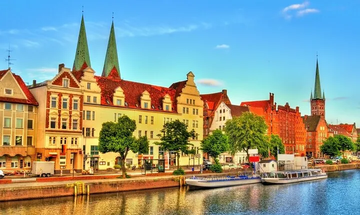 Lübeck Scavenger Hunt and Highlights Self Guided Audio Tour