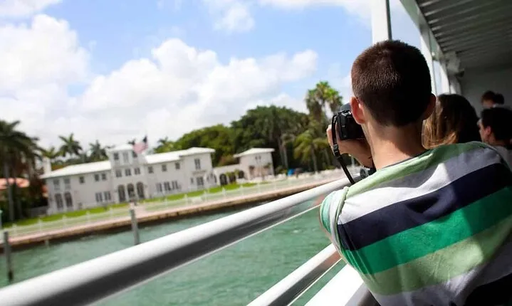Miami City Tour with 5 Stops and Boat Trip