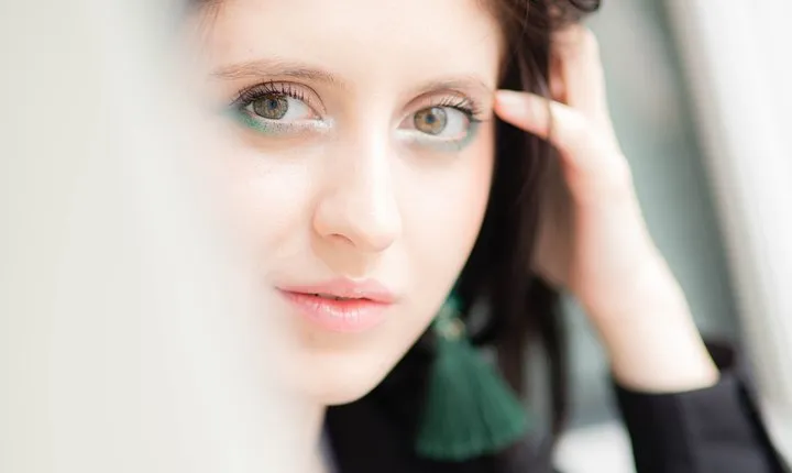 Take Stunning Photos of Yourself While Walking Vienna