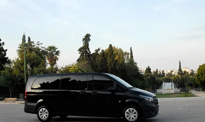 Private Transfer from Athens Airport and Athens to Costa Navarino