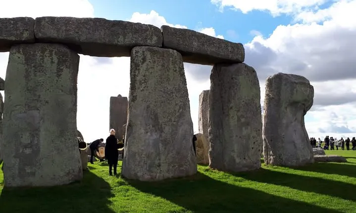 Inner Circle Access of Stonehenge including Bath and Lacock Day Tour from London