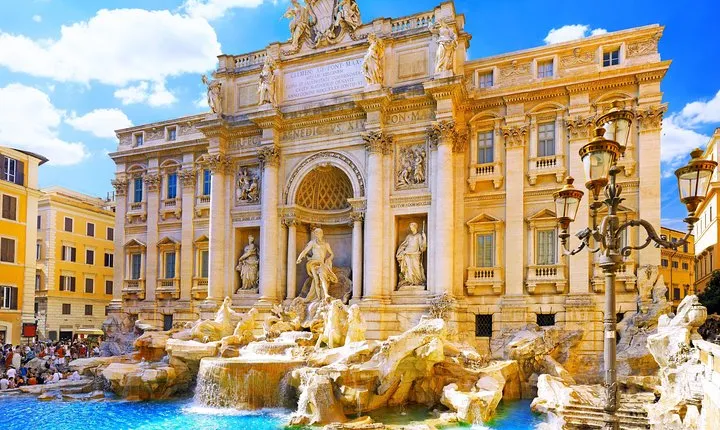 Rome walking tour: Churches, Squares and Fountains