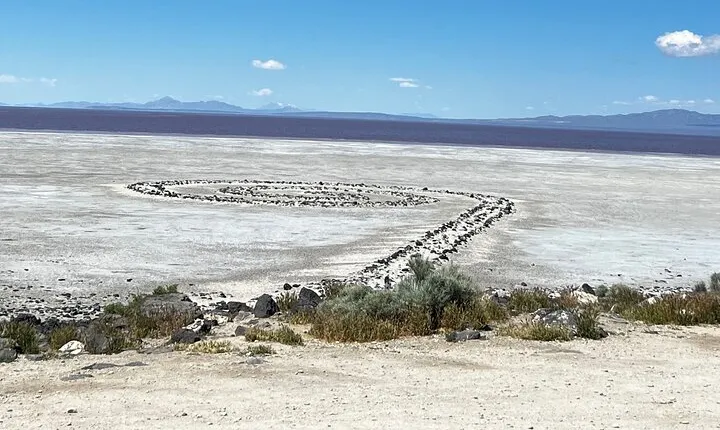 Private Tour in Spiral Jetty and Pink Lake