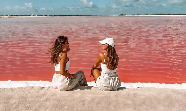 Las Coloradas Tour to Pink Lakes and Wildlife Wonders