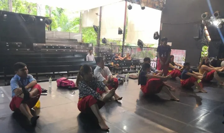 Learning Cambodia Dancing 