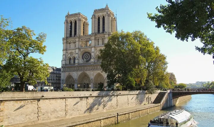 Paris Private Self Guided Safari with Digital Photobook