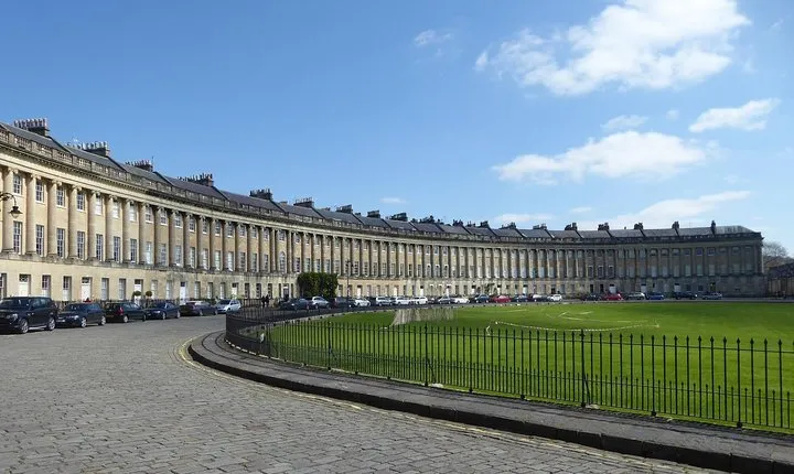 Bath Tour - 3 Hour Private Tour with Local Guide, £200 per group