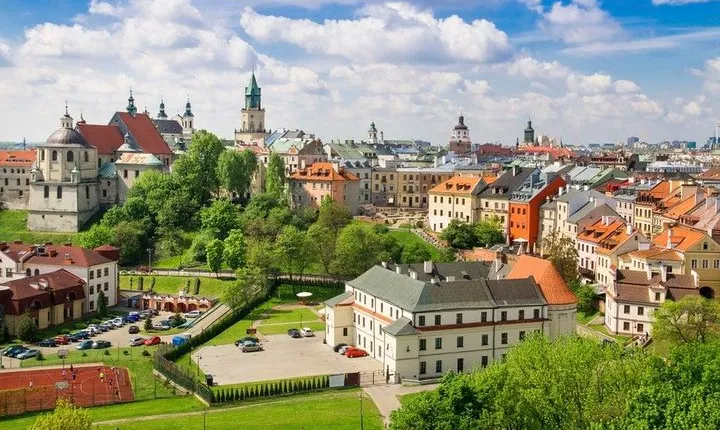 Transport between Warsaw and Lublin/Kazimierz(One way/Round trip/Chauffeur hire)