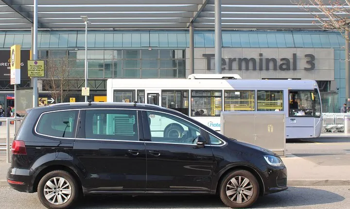 Private Round Trip Airport Transfer Heathrow to South Kensington