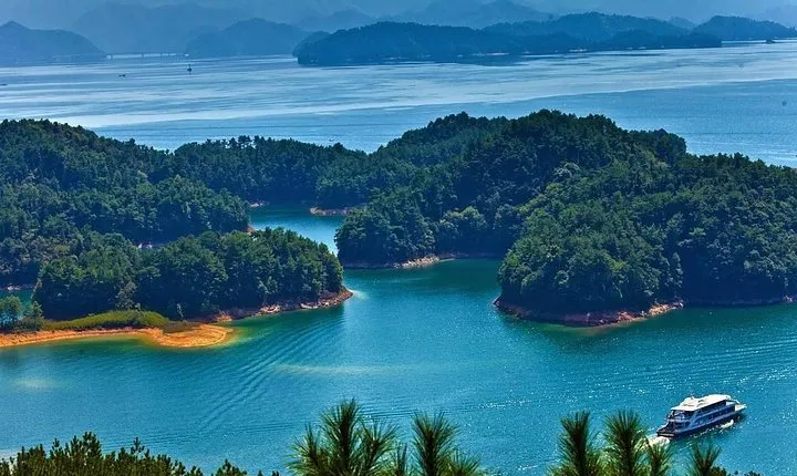 Hangzhou Xiaoshan International Airport Private Transfer to QianDao Lake 