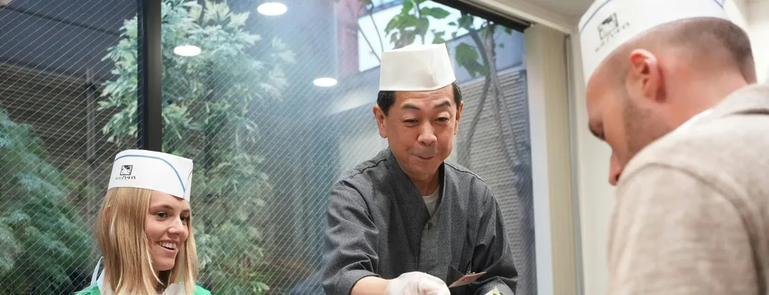 Sushi Making Class at a Century-Old Sushi Restaurant in Tokyo