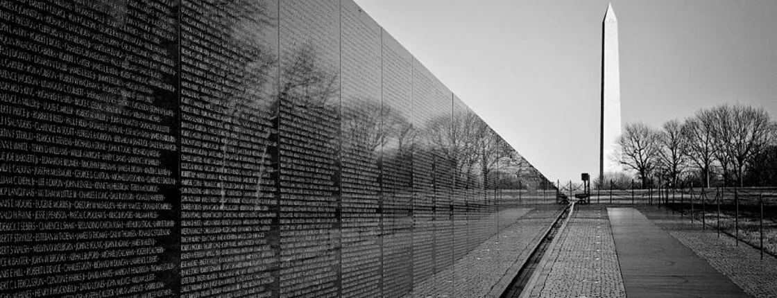 Discover DC bus tour and boat cruise