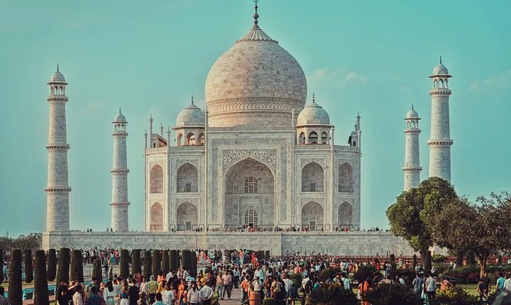 Private Tour to Taj Mahal and Agra From Delhi by Car