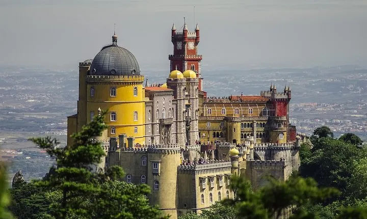 4-Day Guided Tour Lisbon with Fatima from Madrid